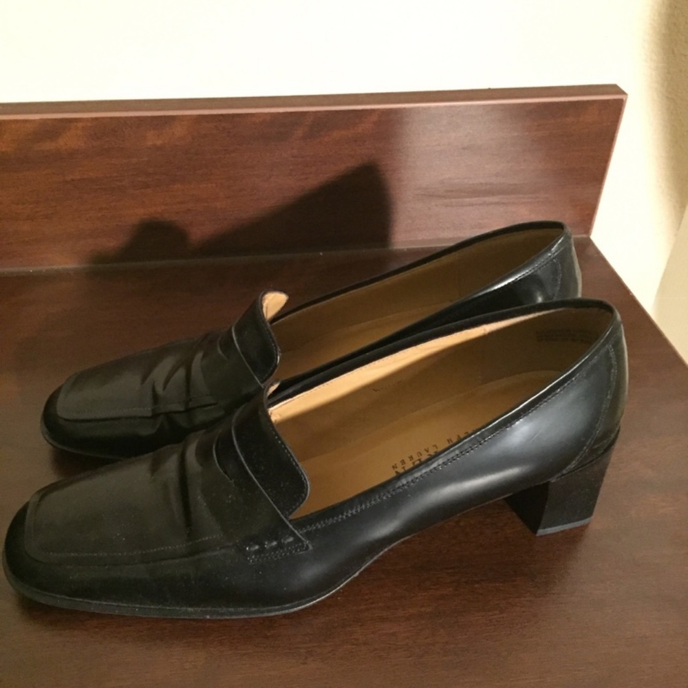 Shoes - Picture 4 of 5